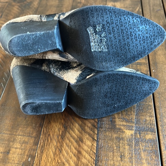 Adam Tucker Cowhide Soft Sole Western Booties | Size 6 - Picture 5 of 6